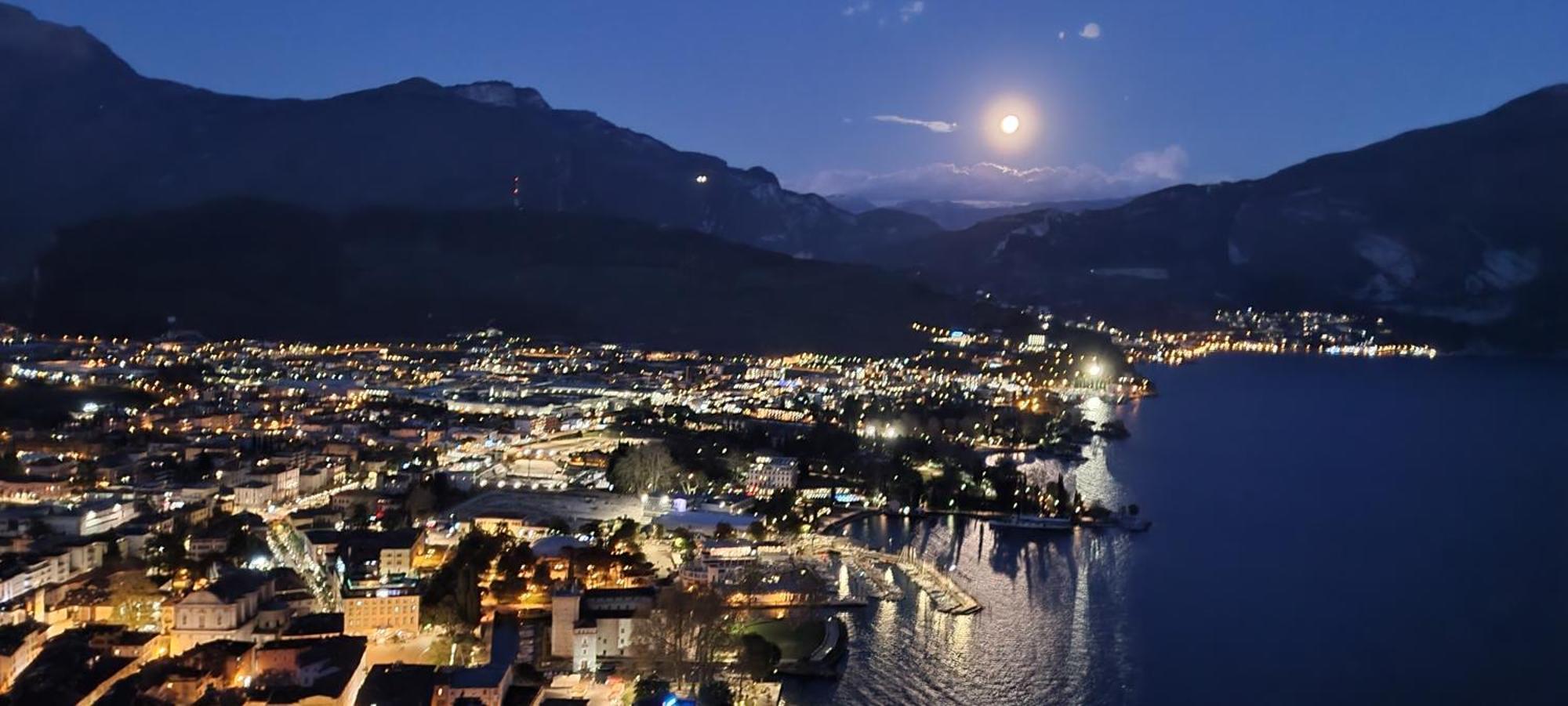 Appartamento Laura Riva del Garda Exterior photo